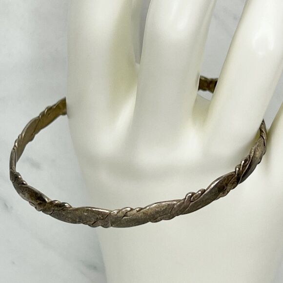 Vintage Mexico Silver Tone Braided Flat Bangle Bracelet ✨ - Picture 4 of 7